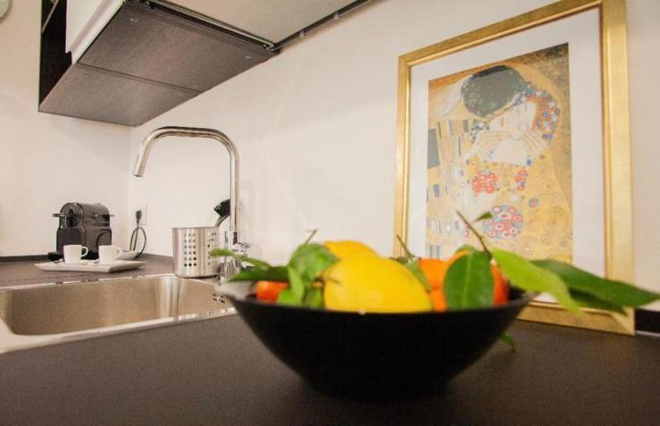 Glamour Liberty Apartment Sabotino38 밀라노 외부 사진